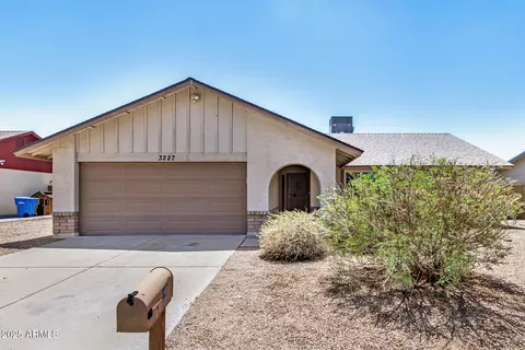 3227 W Muriel Dr, Phoenix, AZ 85053