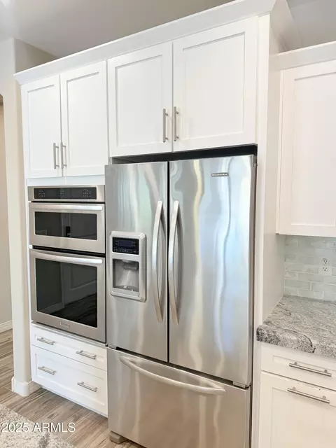 Kitchen - 3464 E Appleby Dr, Gilbert, AZ 85298 photo 5 of 6