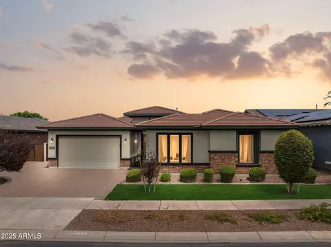 7454 E Peralta Ave, Mesa, AZ 85212