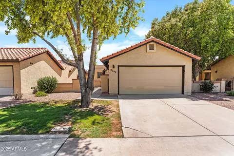 2249 E Flossmoor Ave, Mesa, AZ 85204