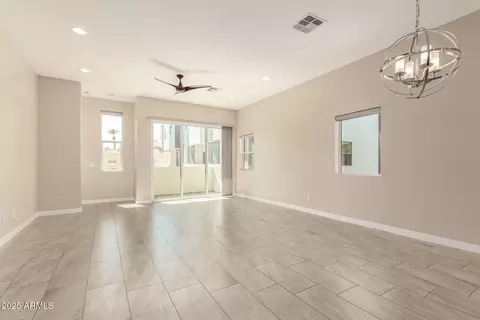 325 E Coronado Rd #10, Phoenix, AZ 85004 photo 4