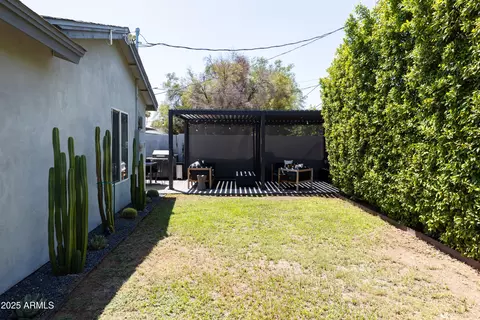 Exterior - 4020 N 33rd Pl, Phoenix, AZ 85018 photo 10 of 11