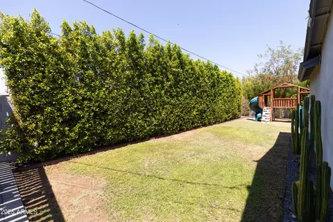 Exterior - 4020 N 33rd Pl, Phoenix, AZ 85018 photo 11 of 11