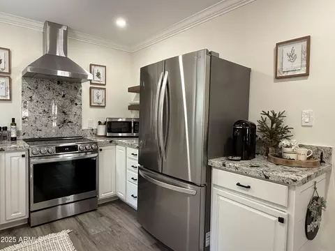Kitchen - 6841 W Bradshaw Dr, Pine, AZ 85544 photo 5 of 6