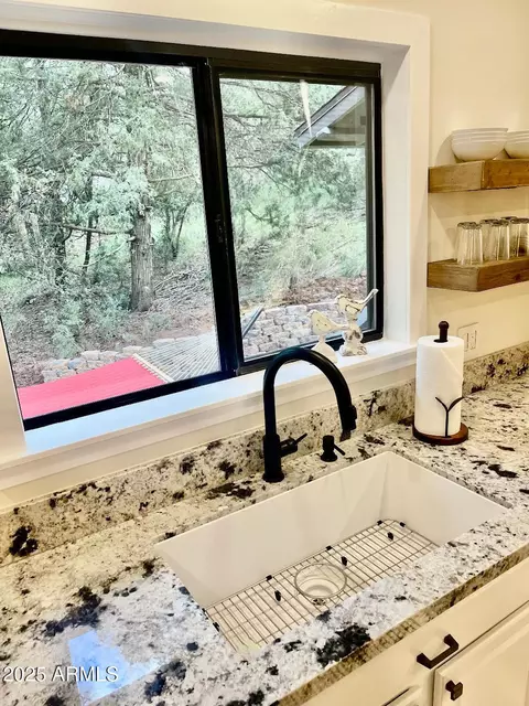 Kitchen - 6841 W Bradshaw Dr, Pine, AZ 85544 photo 3 of 6