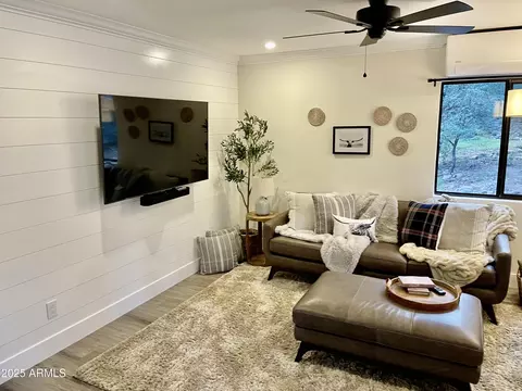 Living - 6841 W Bradshaw Dr, Pine, AZ 85544 photo 2 of 3