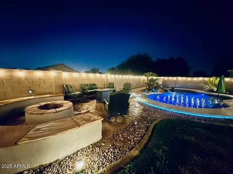 Exterior - 1704 E Beverly Rd, Phoenix, AZ 85042 photo 12 of 12