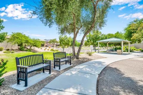View/Area - 1704 E Beverly Rd, Phoenix, AZ 85042 photo 3 of 3