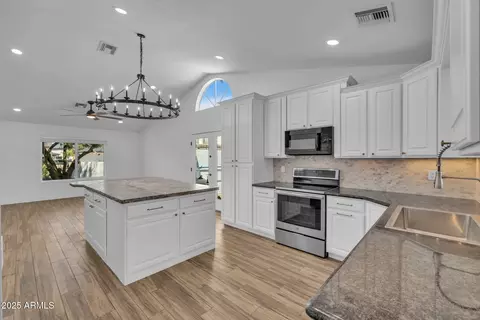 Kitchen - 19651 N 36th St, Phoenix, AZ 85050 photo 6 of 7