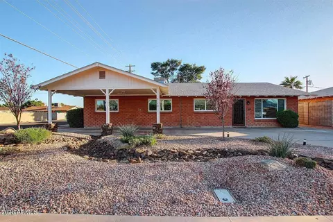 8143 E Clarendon Ave, Scottsdale, AZ 85251