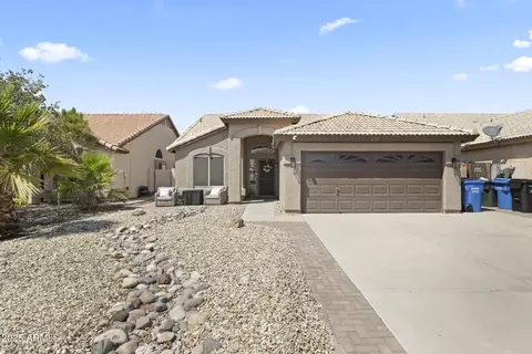 4134 W Electra Ln, Glendale, AZ 85310