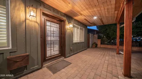 Exterior - 1363 E Mitchell Dr, Phoenix, AZ 85014 photo 7 of 7