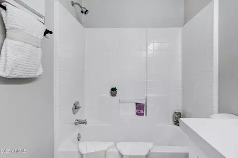 4617 E Goldfinch Gate Ln, Phoenix, AZ 85044 photo 32