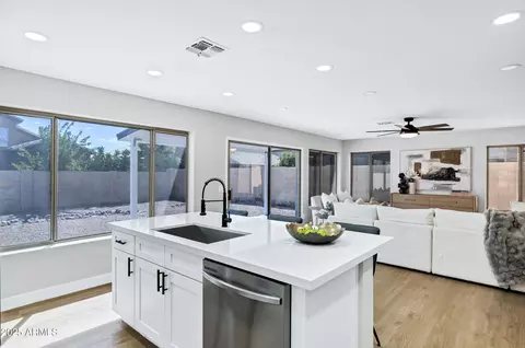 4617 E Goldfinch Gate Ln, Phoenix, AZ 85044 photo 23