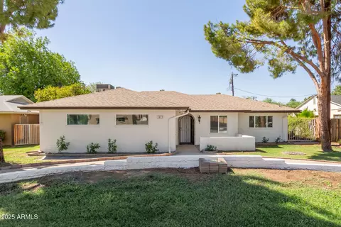 1813 W Earll Dr, Phoenix, AZ 85015
