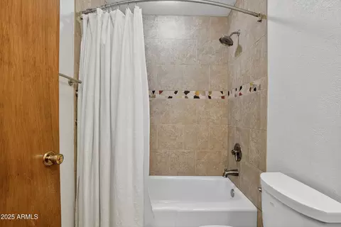 Bath - 1216 E Wesleyan Dr, Tempe, AZ 85282 photo 6 of 6