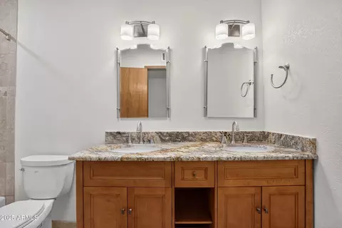 Bath - 1216 E Wesleyan Dr, Tempe, AZ 85282 photo 5 of 6