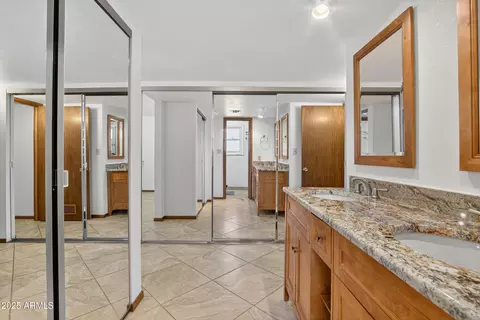 Bath - 1216 E Wesleyan Dr, Tempe, AZ 85282 photo 1 of 6