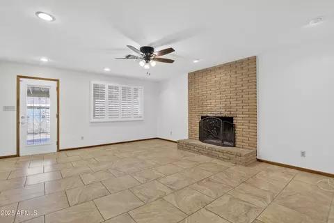 Living - 1216 E Wesleyan Dr, Tempe, AZ 85282 photo 2 of 5