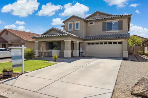 1011 E Palomino Way, San Tan Valley, AZ 85143