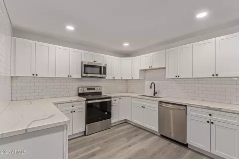 1430 W Maddock Rd, Phoenix, AZ 85086 photo 13