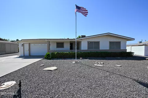 10047 W Deanne Dr, Sun City, AZ 85351