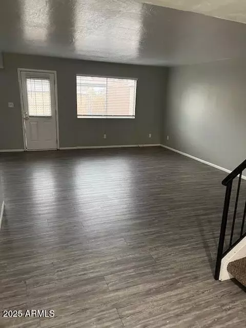 Living - 7126 N 19th Ave #103, Phoenix, AZ 85021 photo 1 of 2