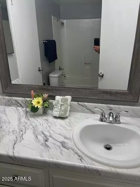 Bath - 7126 N 19th Ave #103, Phoenix, AZ 85021 photo 2 of 2
