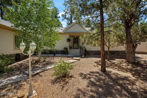 2041 W Pineview Dr, Show Low, AZ 85901