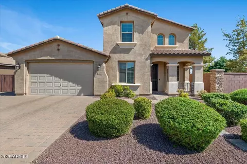 62 W Hackberry Ave, Queen Creek, AZ 85140