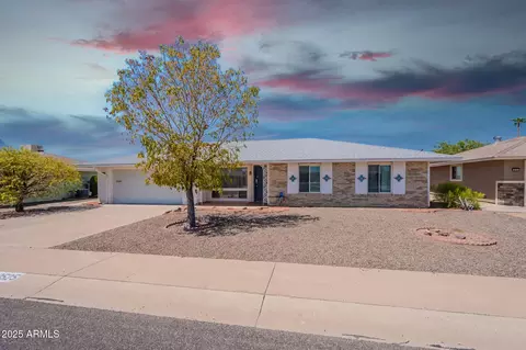 9525 W Cedar Hill Cir, Sun City, AZ 85351