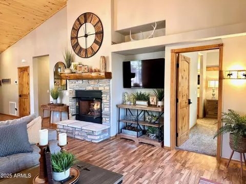 490 S Spirea Ln, Show Low, AZ 85901