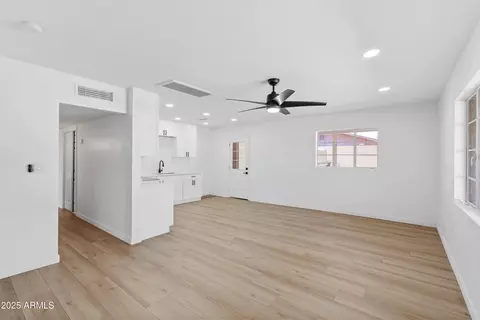 5802 S 34th Pl, Phoenix, AZ 85040 photo 5