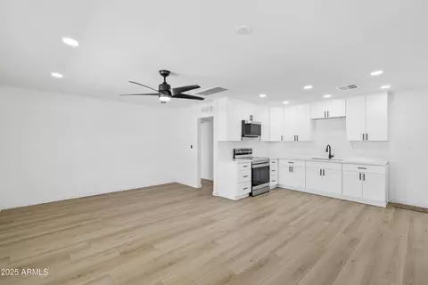 5802 S 34th Pl, Phoenix, AZ 85040 photo 3