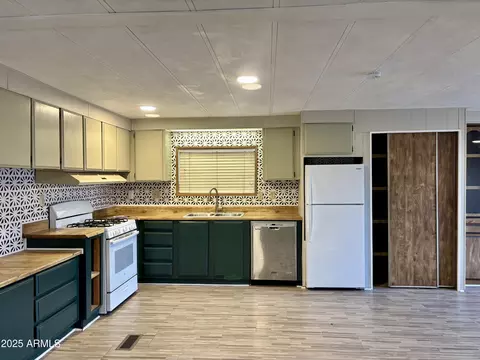 4400 W Missouri Ave #99, Glendale, AZ 85301
