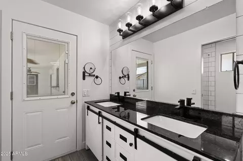 Bath - 2457 E Ivy St, Mesa, AZ 85213 photo 1 of 3