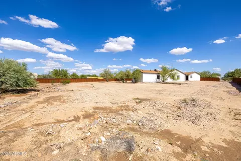 Exterior - 1807 W Joy Ranch Rd, Phoenix, AZ 85086 photo 9 of 11