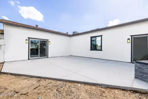 Exterior - 1807 W Joy Ranch Rd, Phoenix, AZ 85086 photo 5 of 11