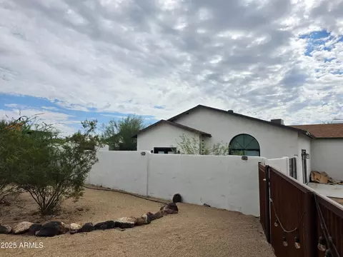 Exterior - 1807 W Joy Ranch Rd, Phoenix, AZ 85086 photo 1 of 11