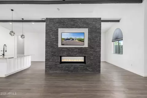 Living - 1807 W Joy Ranch Rd, Phoenix, AZ 85086 photo 2 of 5