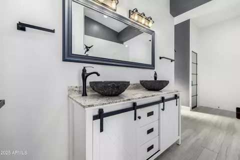 Bath - 1807 W Joy Ranch Rd, Phoenix, AZ 85086 photo 1 of 1