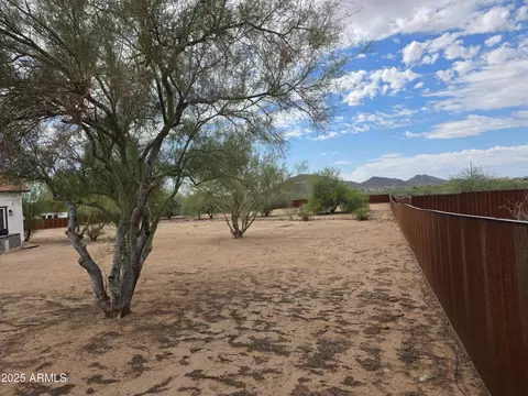 Exterior - 1807 W Joy Ranch Rd, Phoenix, AZ 85086 photo 3 of 11