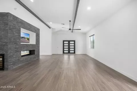 Living - 1807 W Joy Ranch Rd, Phoenix, AZ 85086 photo 3 of 5