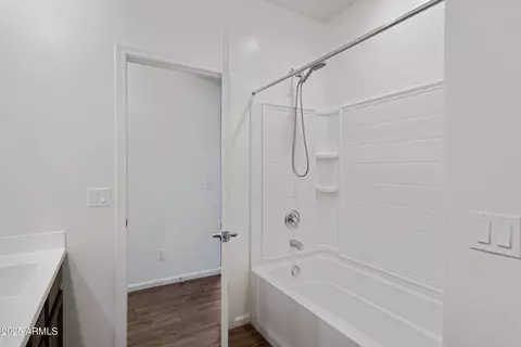 Bath - 6525 S 4th St, Phoenix, AZ 85042 photo 2 of 4