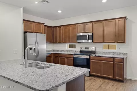 Kitchen - 6525 S 4th St, Phoenix, AZ 85042 photo 2 of 5