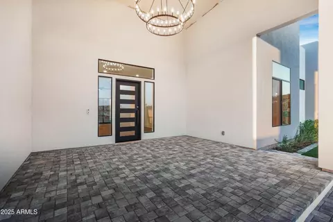 Exterior - 830 E Steinbeck Dr, Phoenix, AZ 85086 photo 11 of 16