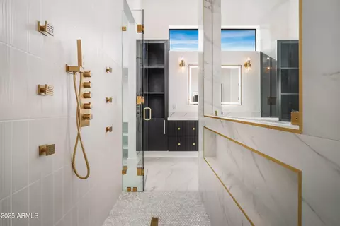Bath - 830 E Steinbeck Dr, Phoenix, AZ 85086 photo 8 of 10