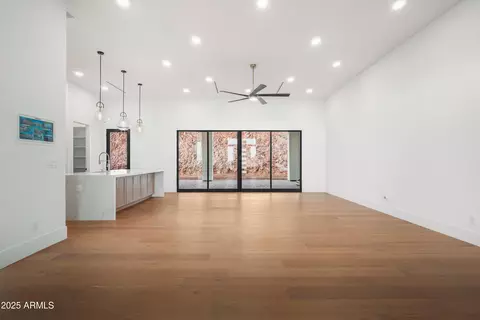 Living - 830 E Steinbeck Dr, Phoenix, AZ 85086 photo 6 of 9