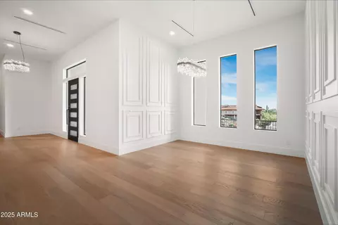 Living - 830 E Steinbeck Dr, Phoenix, AZ 85086 photo 1 of 9