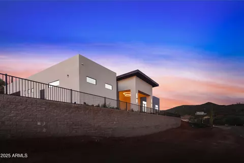 Exterior - 830 E Steinbeck Dr, Phoenix, AZ 85086 photo 13 of 16